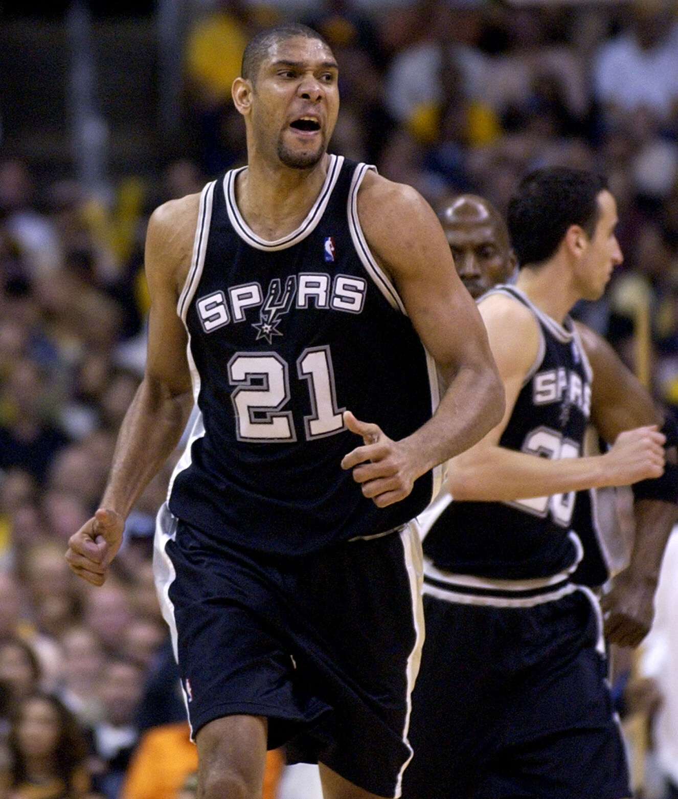 2003: Tim Duncan, Spurs end Lakers' three-year championship reign